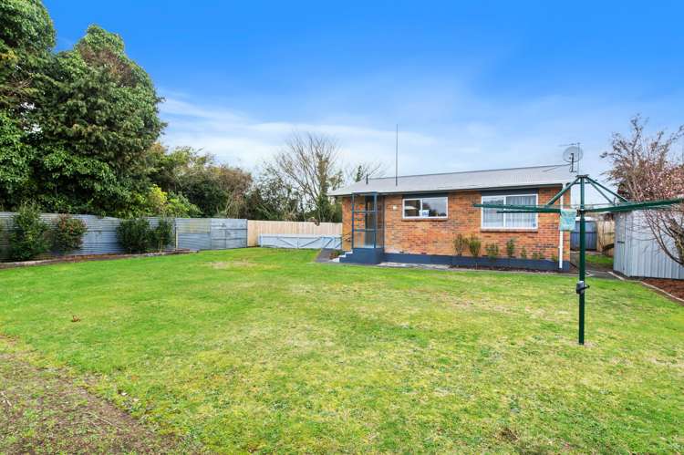 67a Clayton Road Mangakakahi_10