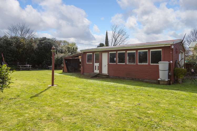 186 High Street South Carterton_25