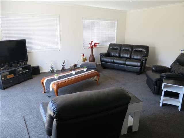 43 Puhirake Crescent Pyes Pa_3