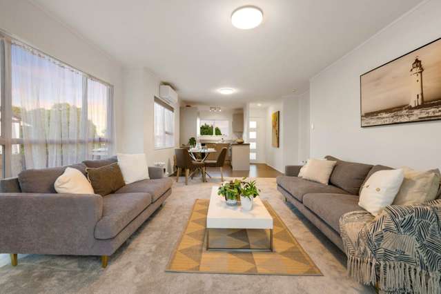 2/5 Cheam Place Pakuranga Heights_1