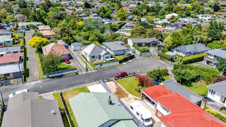 20 Walsh Road Westown_31