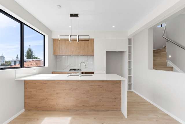 7B Edgewater Grove Orewa_3
