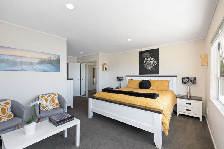 13 Orewa Heights Crescent Orewa_10