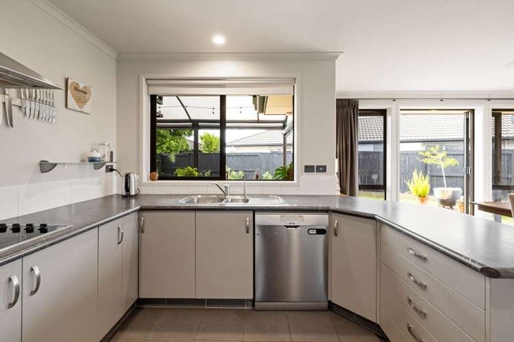 32 Winchester Place Rototuna North_8