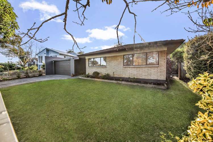 21 Sunningdale Street Wattle Downs_16