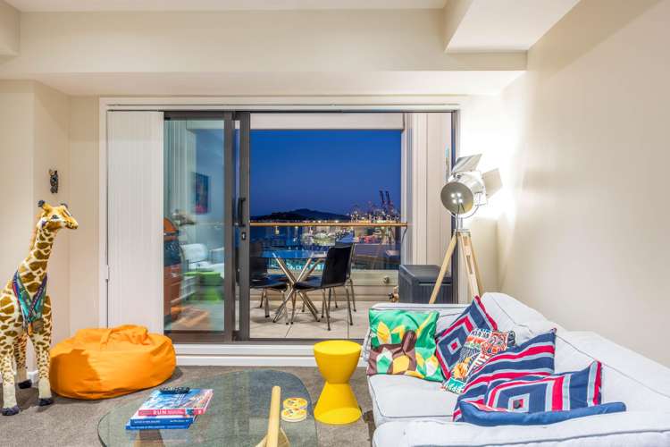 1017/41 Beach Road_4
