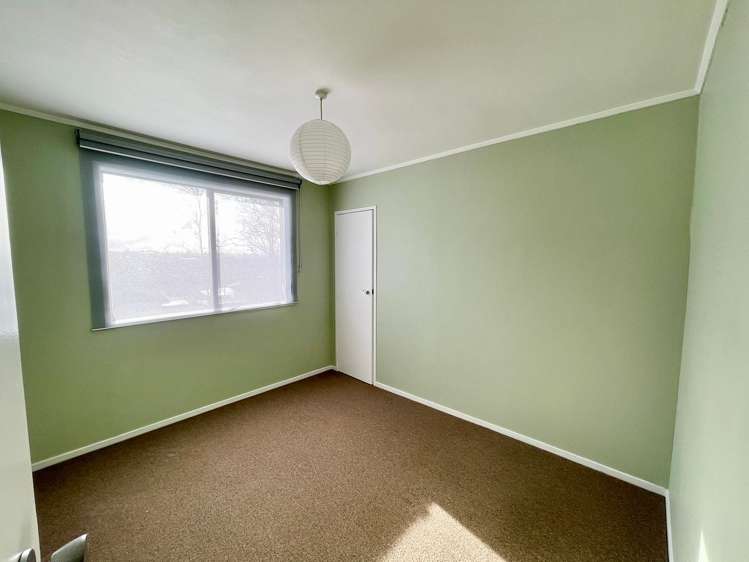 87 Solar Road Glen Eden_8