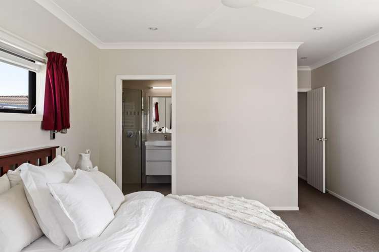 7 Silverstone Place Lytton West_9