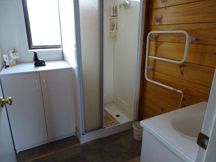 37 Station Road Paeroa_14