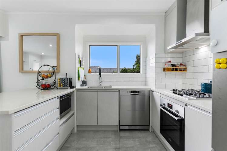 2/8 Tusac Place Totara Vale_7
