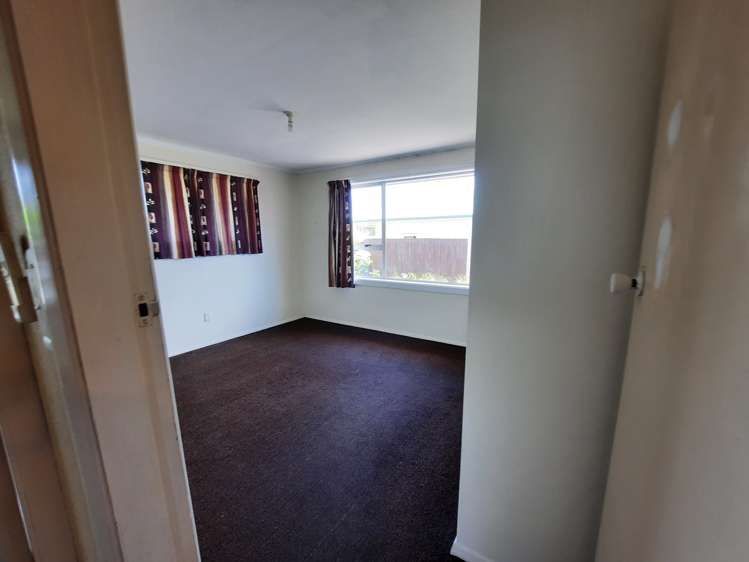 113 Gayhurst Road Dallington_7