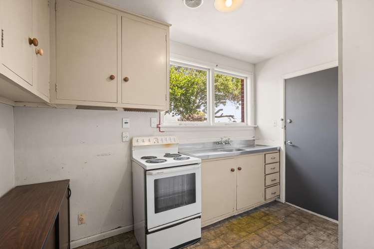 1/609 Hereford Street Linwood_6