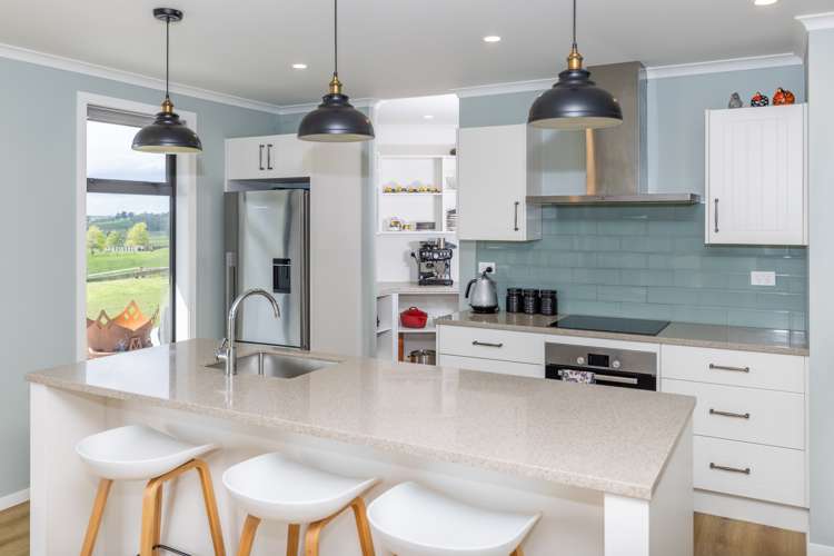 85 Jury Road Ngahinapouri_10