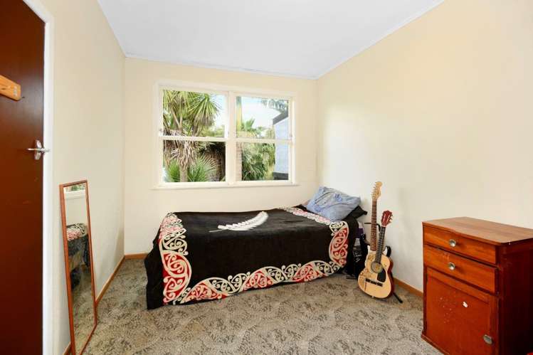 42 Lauderdale Road Birkdale_11