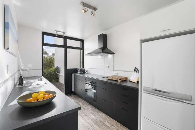 Apt M6/45 Stanley Point Road, Devon Park Devonport_7