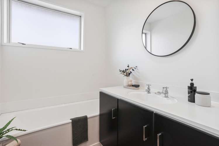 1/15 Wakelin Place Redwood_12