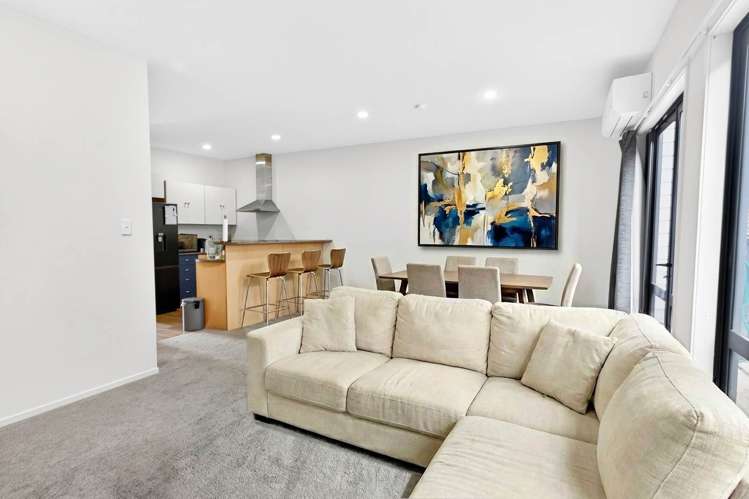 10/11 The Avenue Albany_2