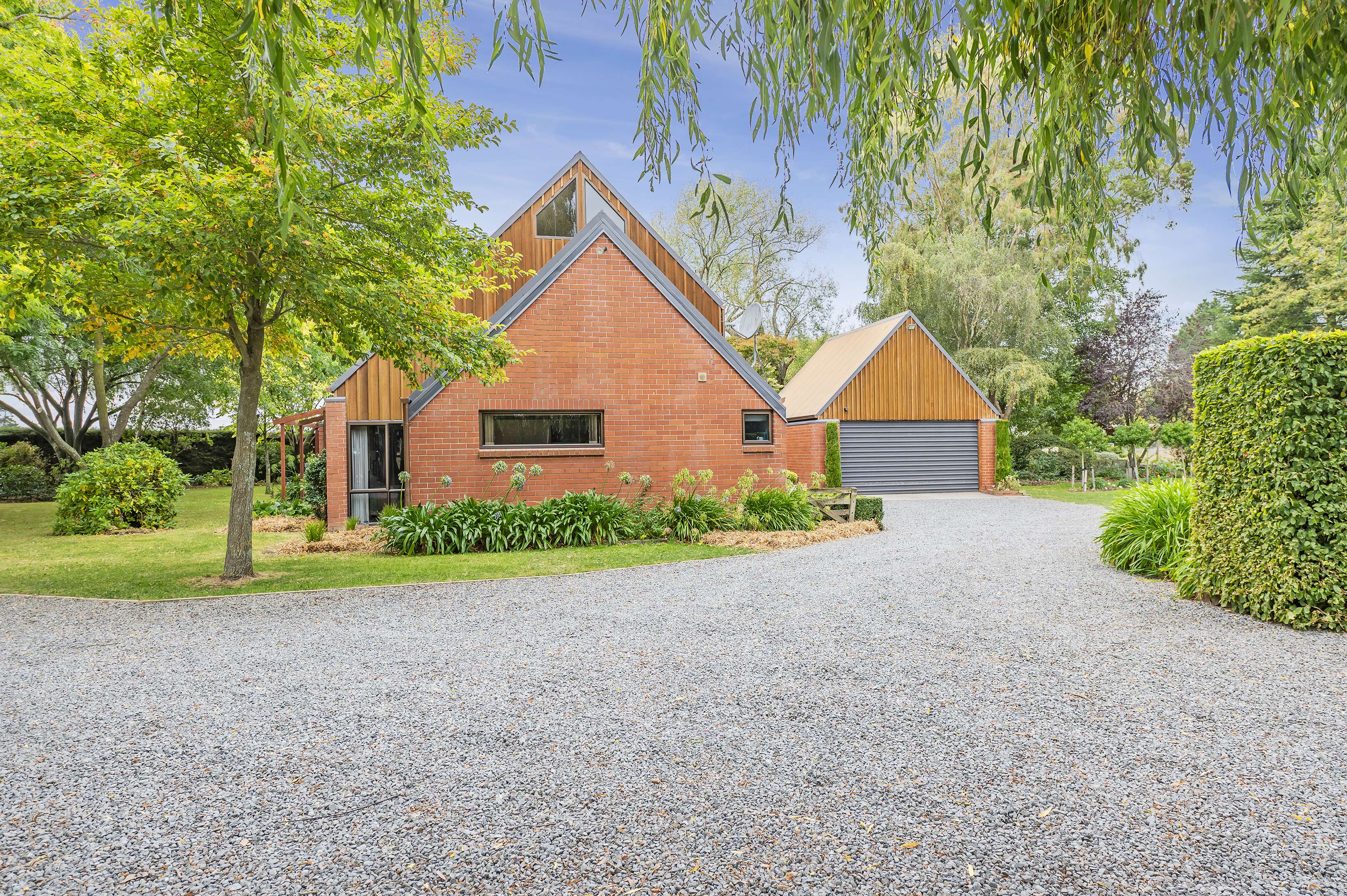 381 Brookside And Irwell Road Leeston Selwyn Houses for Sale