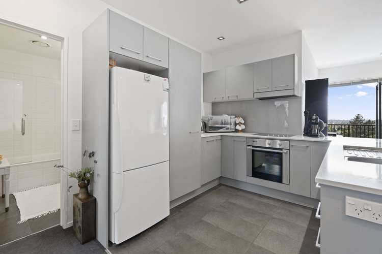 B406/525 East Coast Road Browns Bay_9