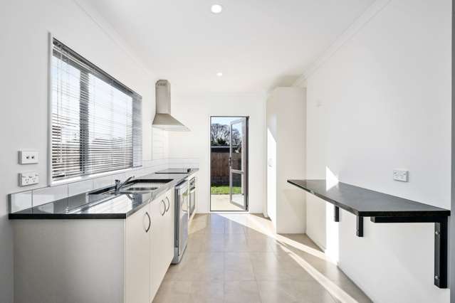 2/46 Park Estate Road Rosehill_2