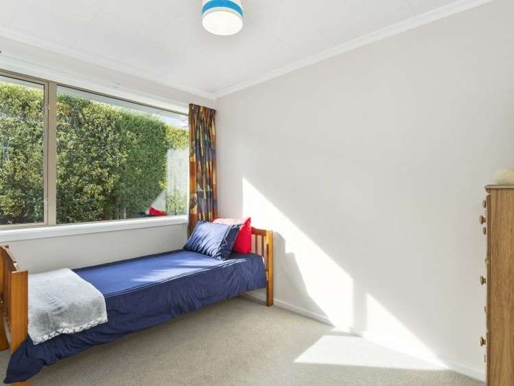 35 Denise Crescent Hornby_9