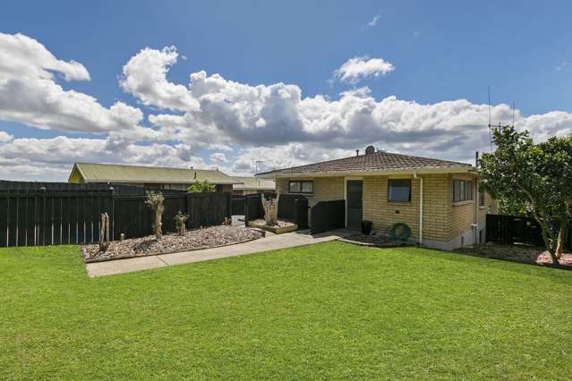 47 Resthill Crescent Glenview_2