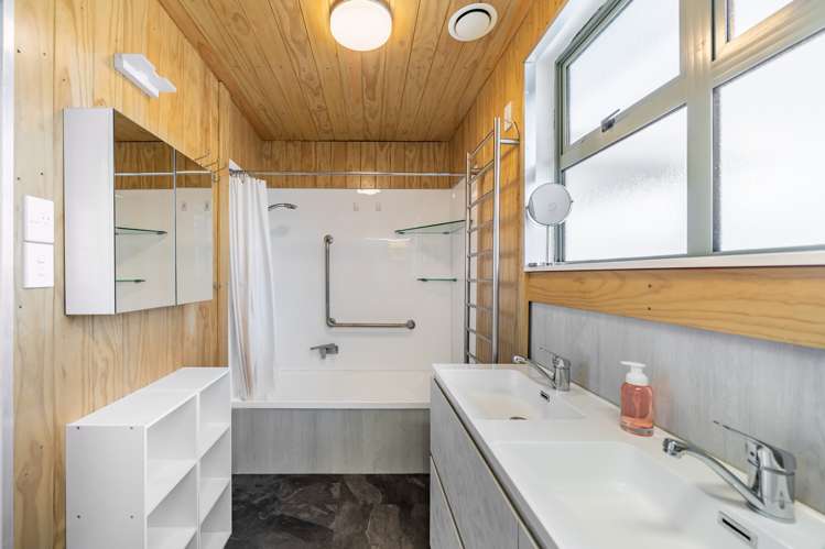 2 Waiho Terrace Elsdon_5