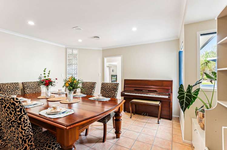 85 The Terrace Herald Island_11