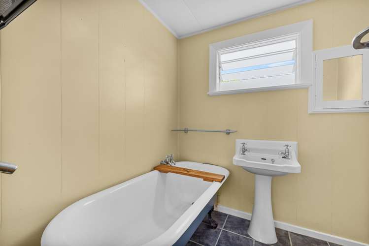 13 Effingham Street North New Brighton_12