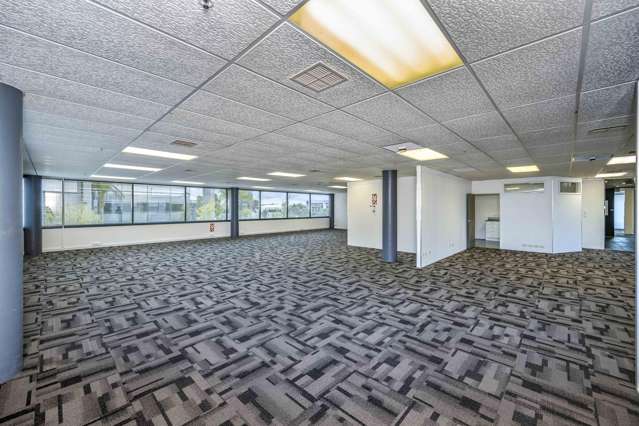 10 and 11/2B William Pickering Drive Albany_4