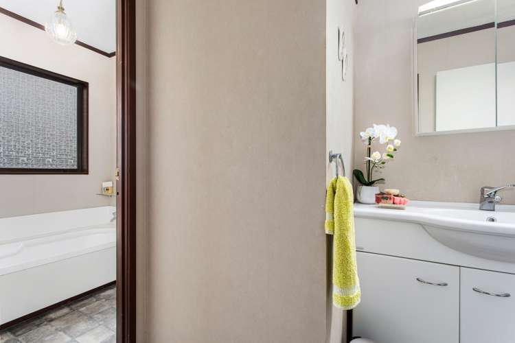 449 East Bank Road Edgecumbe_32