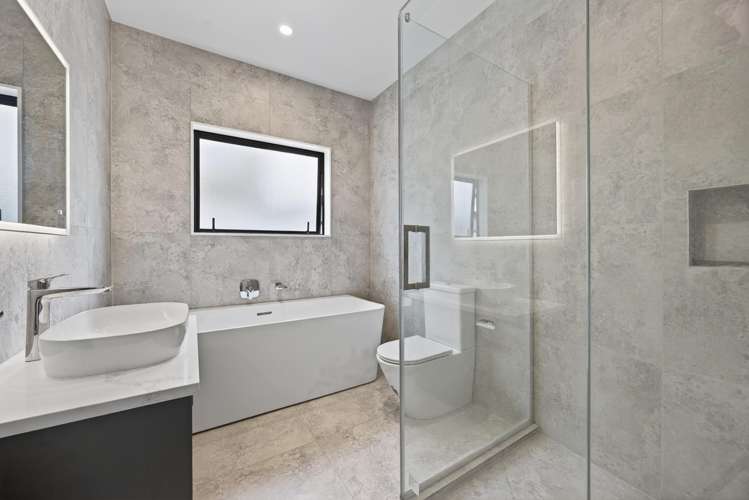 26 Bendridge Street Flat Bush_24