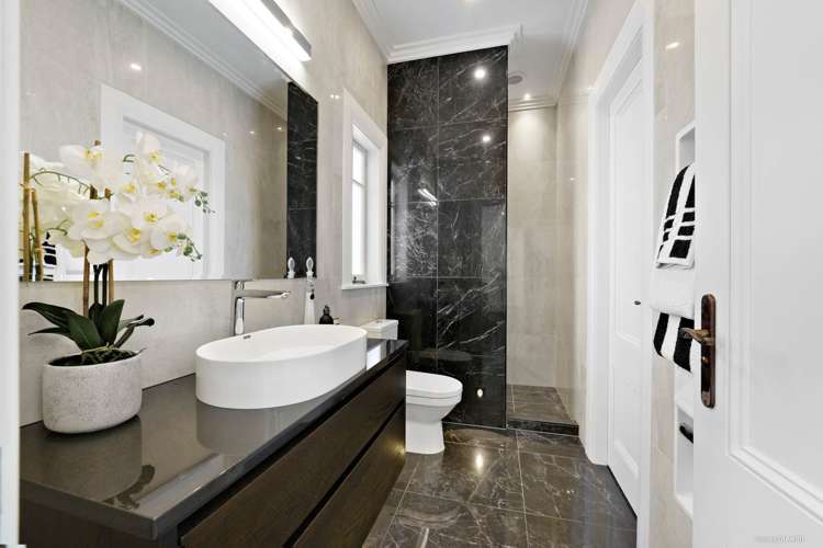 52 Marine Parade Mellons Bay_13