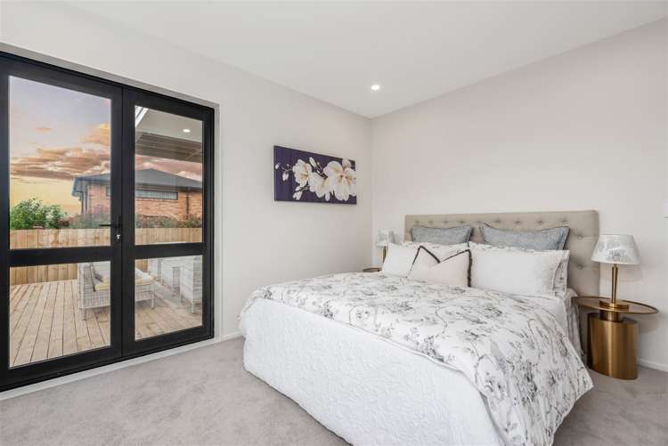 14 Matau Rise Te Atatu Peninsula_11