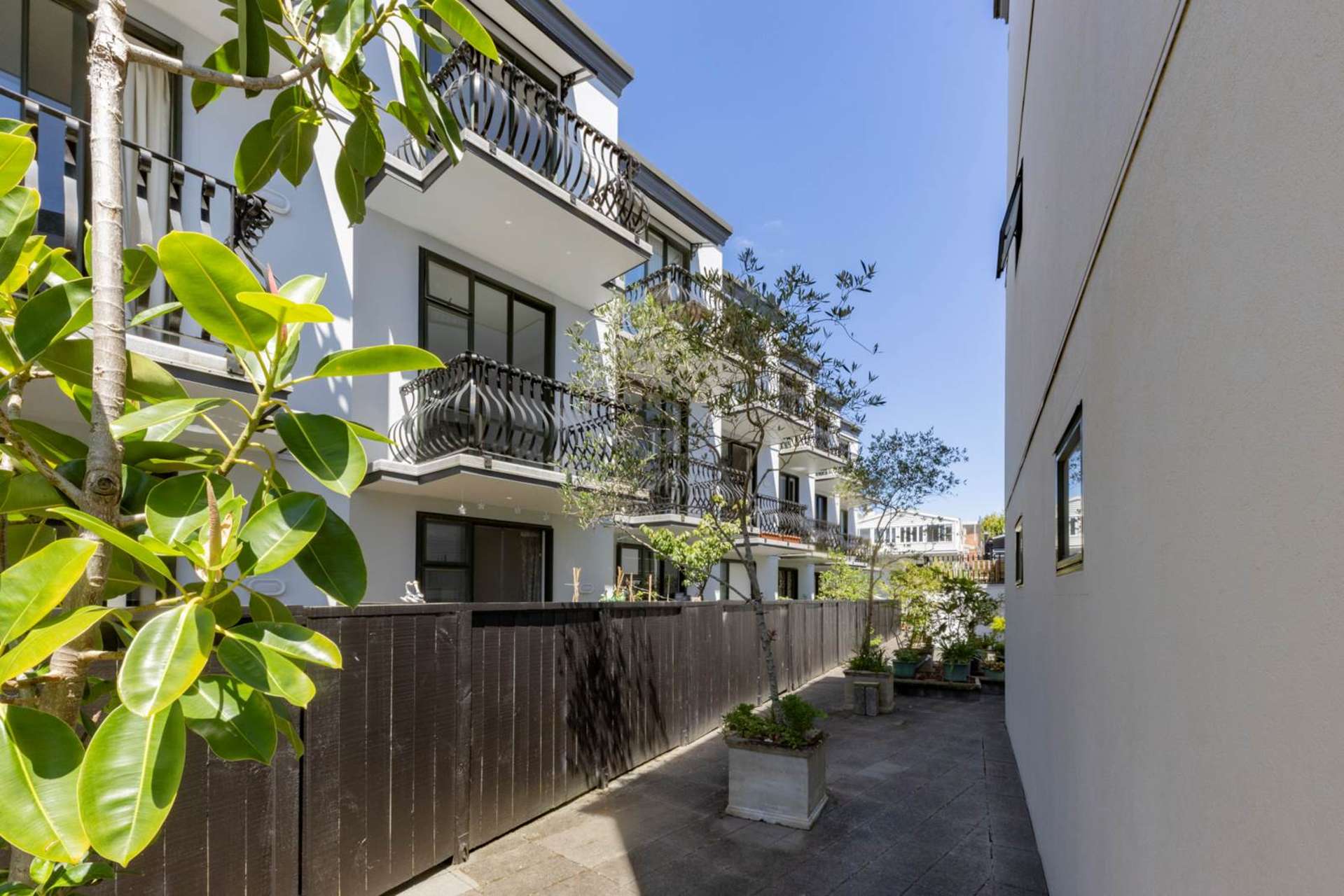 2F/30 Randolph Street Eden Terrace_0