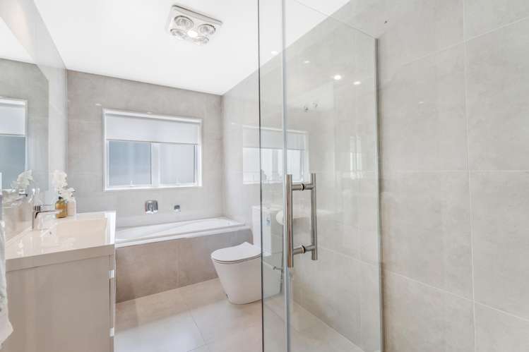 10 Hedge Row Sunnyhills_23