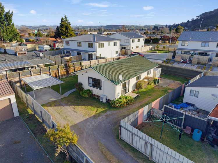 1B Isobel Street Fairy Springs_13