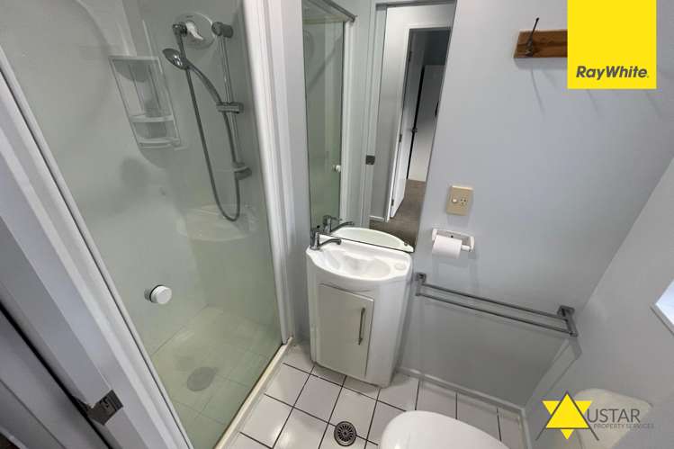 13/12 Ambrico Place New Lynn_10