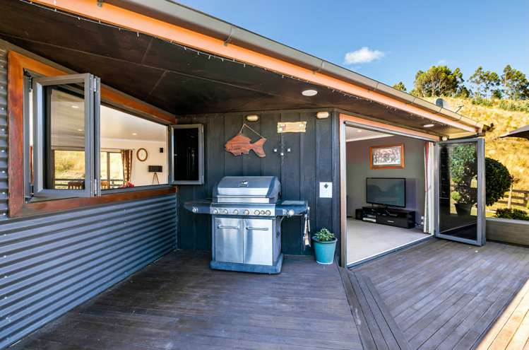 201 Whangamata Road Kinloch_5