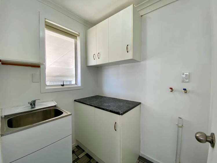 241 Lake Road Northcote_12