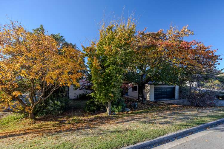 8 Kennedy Crescent Wanaka_2