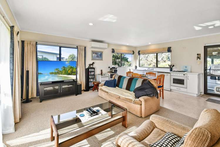 74 Woodhouse Road Patumahoe_32