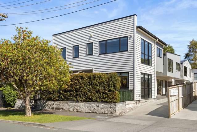 Designed to Impress in the Best Location!