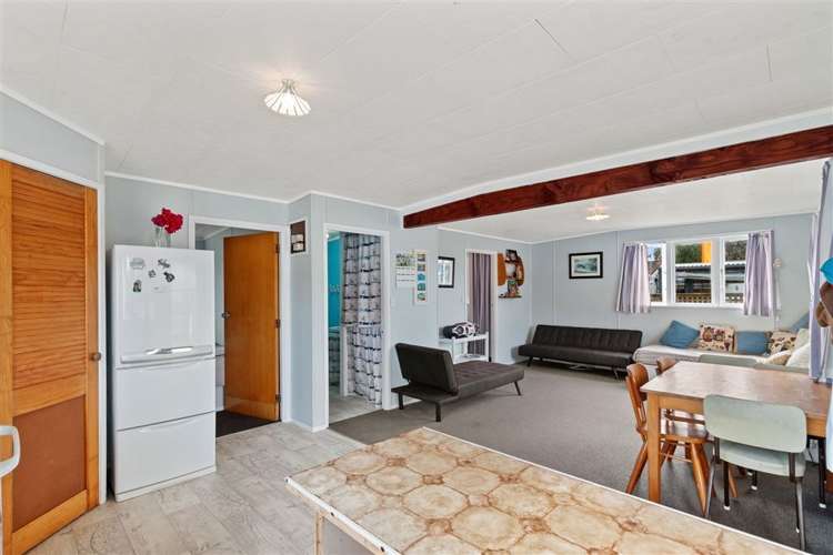 609b Ocean Road Whangamata_7