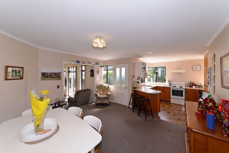 8 Aston Place Richmond_3