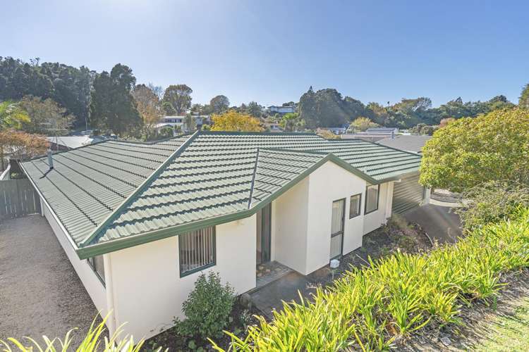 6 Redwood Crescent Westown_22