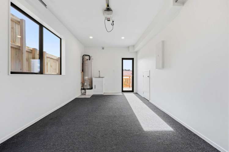 Lots1-3/12 Totaravale Drive Totara Vale_36