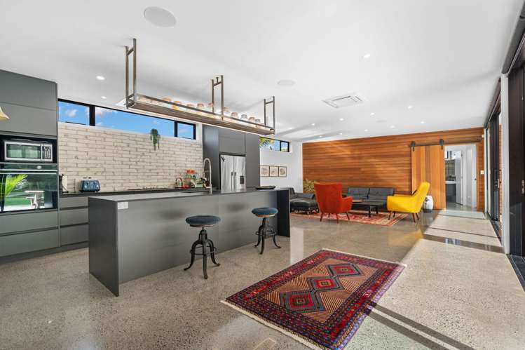 7 Edgewater Place_4