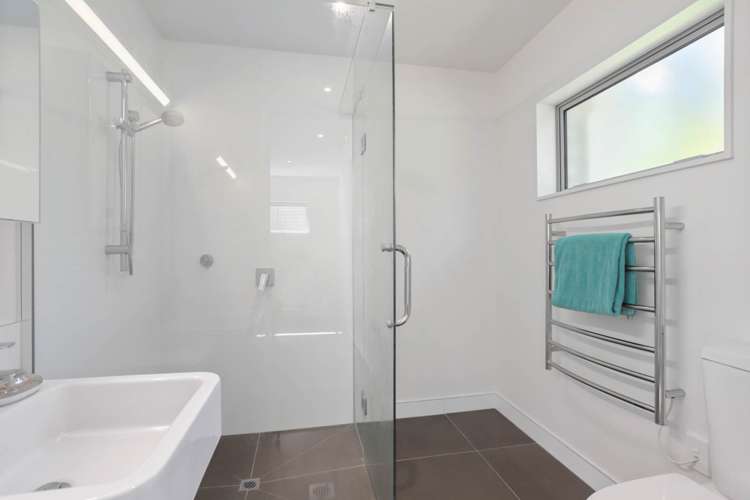 13a Divich Avenue Te Atatu South_18