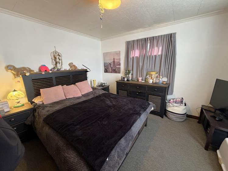 239 High Street Dannevirke_6